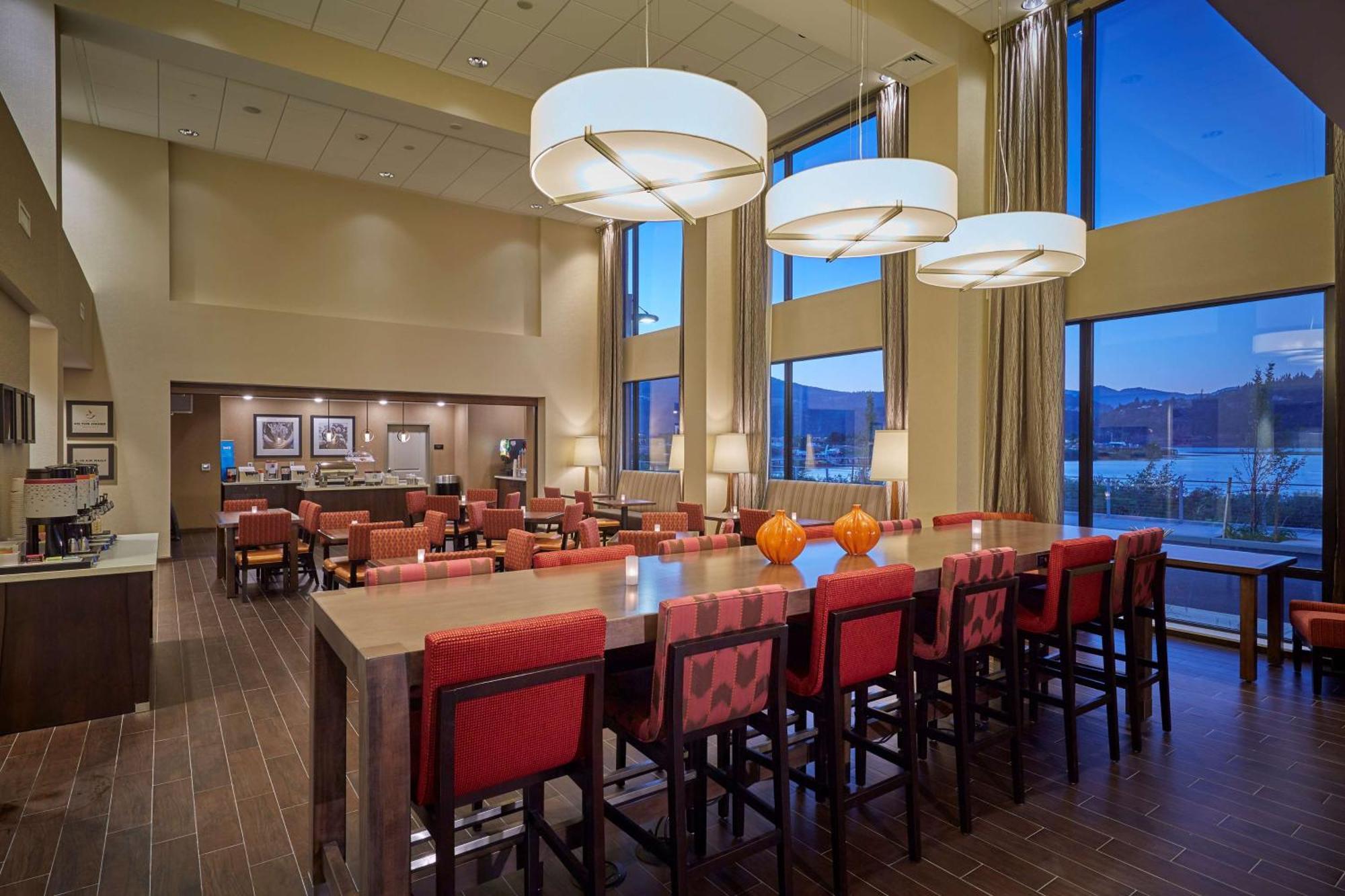 Hampton Inn & Suites Hood River Exteriör bild