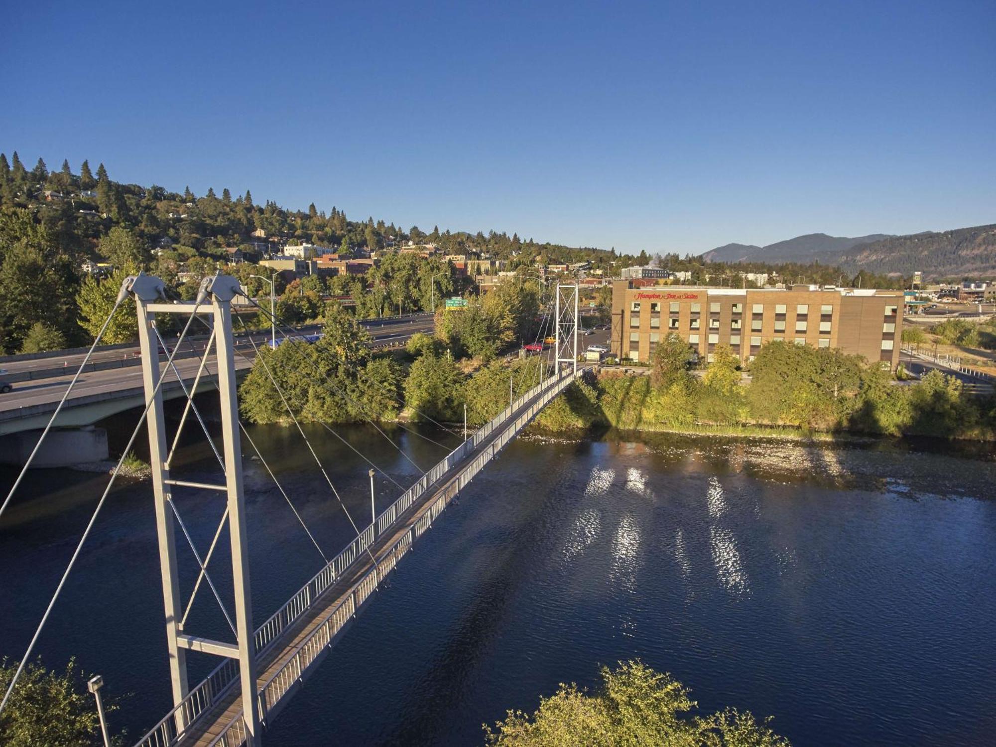 Hampton Inn & Suites Hood River Exteriör bild